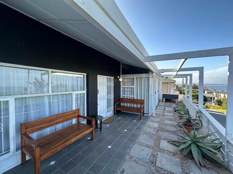 3 Bedroom Property for Sale in Santos Bay Western Cape